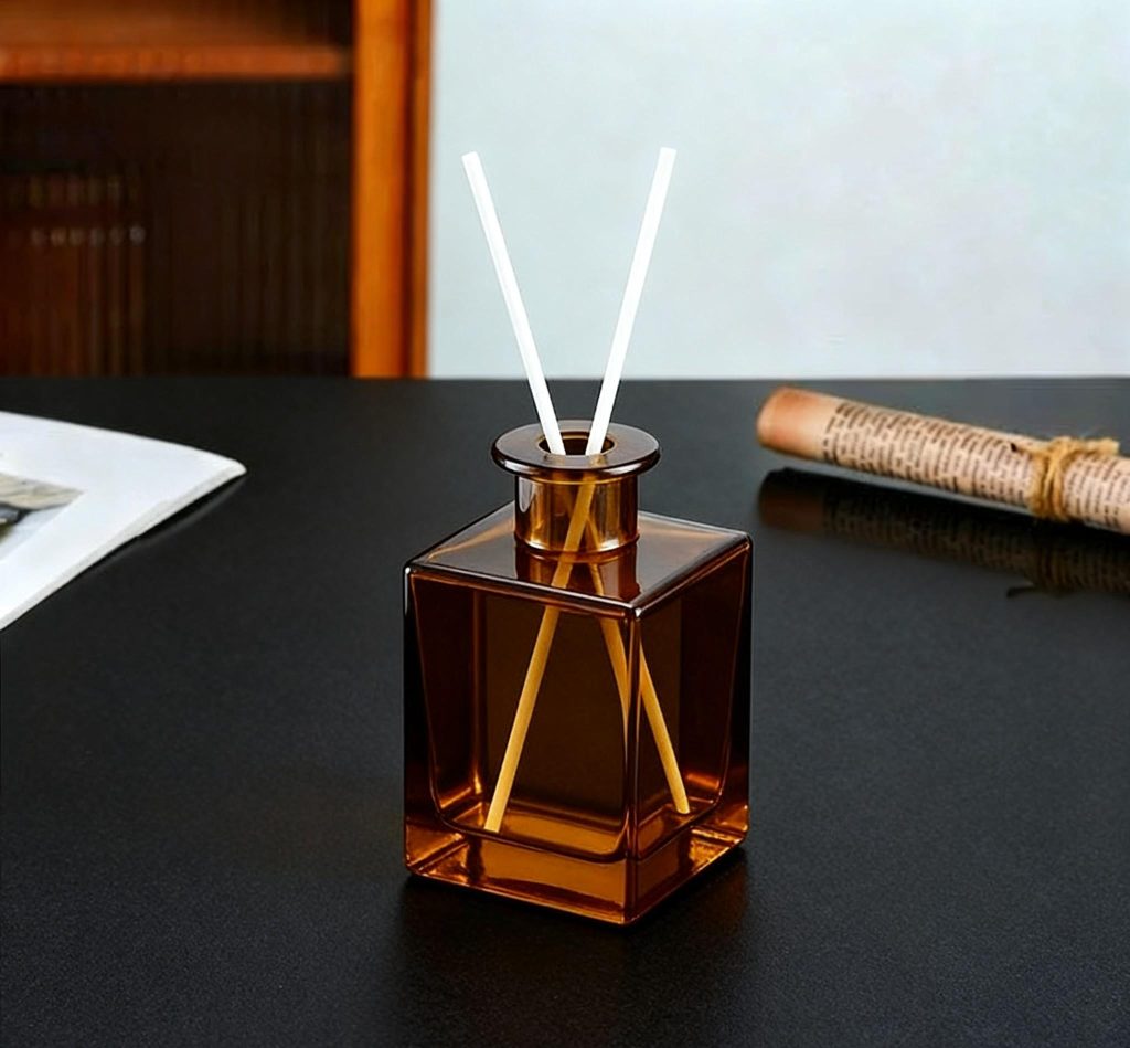 Molecular Hermetics and Surface Engineering: The Structural Science of Professional Apothecary Glass（images 2）