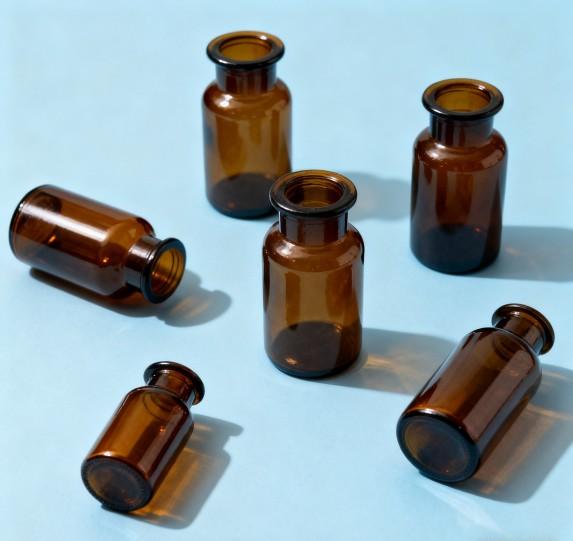 Amber Glass Reagent Bottles: Advanced UV Protection and Stability（images 1）