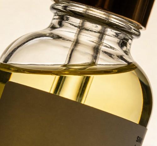 Preserving Botanical Potency: The Science of Light-Shielding in Essential Oil Bottles（images 1）